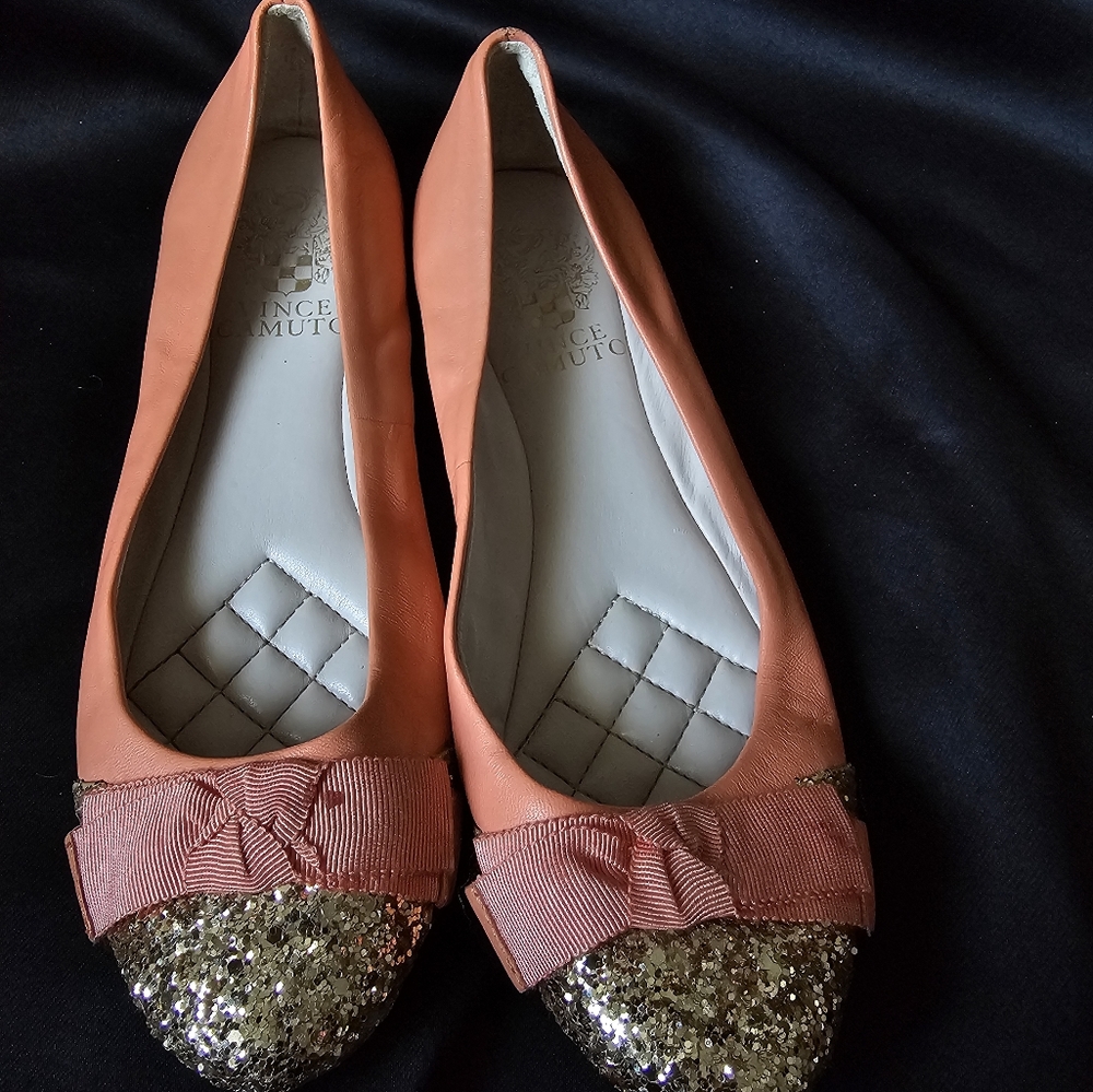 Peach Vince Camuto Flats 🎀